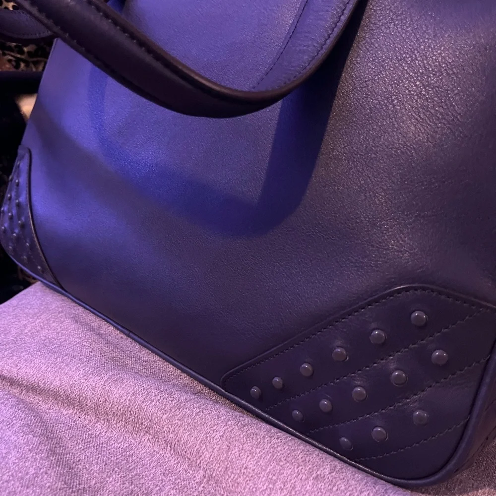 Tods elegant dark